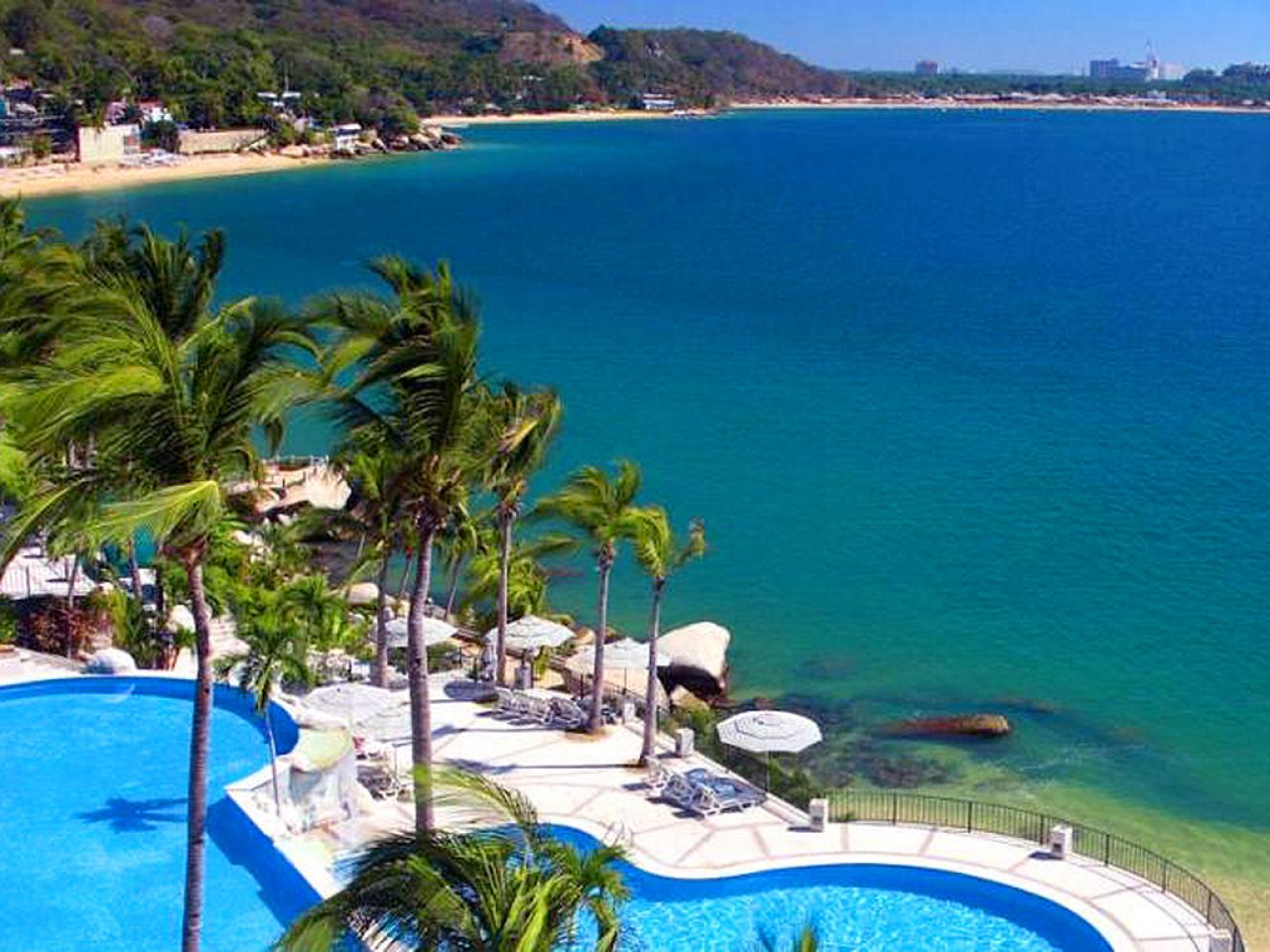 Featured image of post Dream Vacation Destination Translate : La paz in the mexican baja has an arid climate, green seas, and a selection of hotels that run from budget to 5 star.