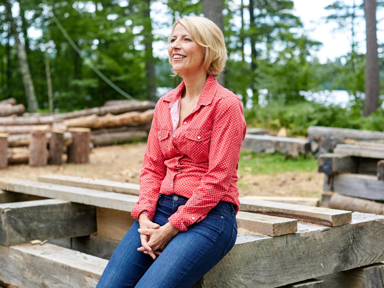 candid headshot of samantha brown.