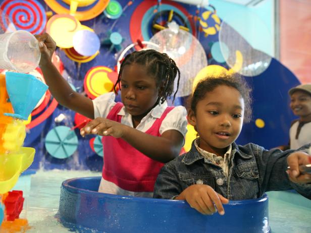 Kids playing at the Brooklyn Children's Museum