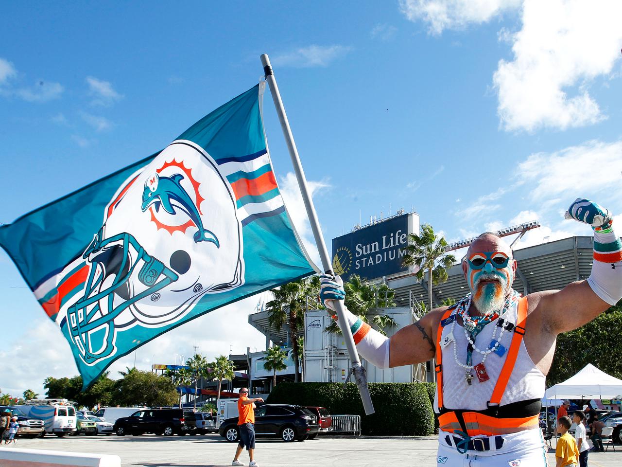 Miami Dolphins Tailgate at MetLife Stadium