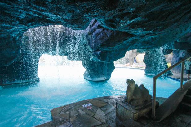 8 Ultimate Pools Worth the Trip | Travel Channel Blog: Roam | Travel ...