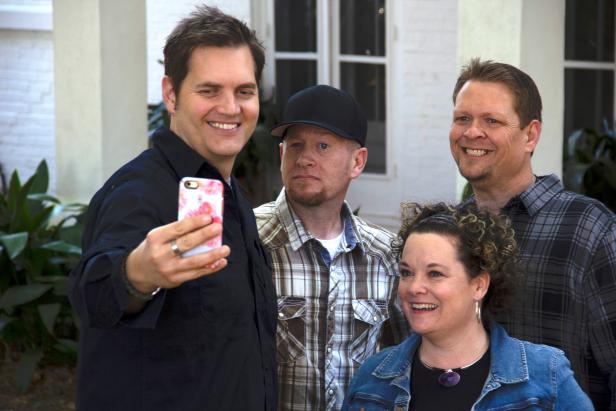 Ben Hansen taking a selfie with KD Stafford, Sarah Lemos, and Jereme Leonard.