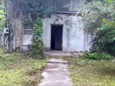 The Florida listing touts "apparitions walking around the grounds in broad day" and a history of "extreme nefarious activity."