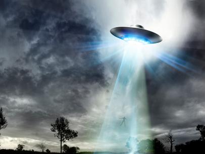 14 Extraterrestrial Tales Curated from Reddit