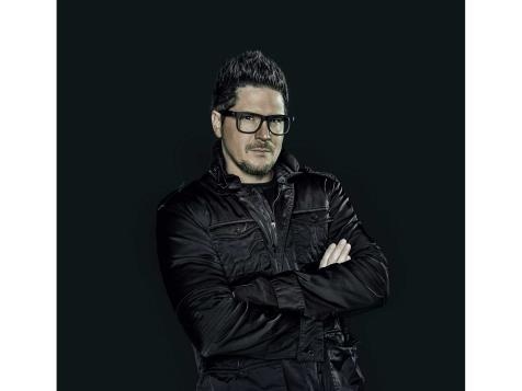 Paranormal Superstar Zak Bagans Inks New Multiyear Agreement with discovery+