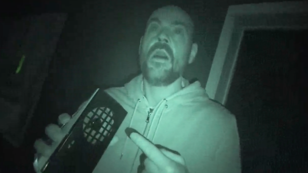 Zak Bagans Advises A Couple To Move After The Ghost Adventures Crew Makes A Haunted House Call