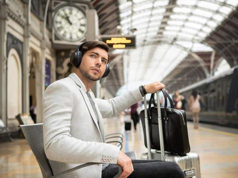 Our Top 10 Men's Travel Essentials You Can Buy on Amazon