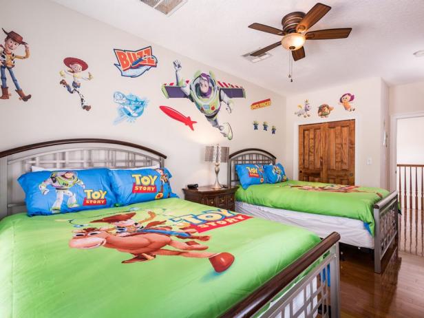 toy story themed rooms at disney world