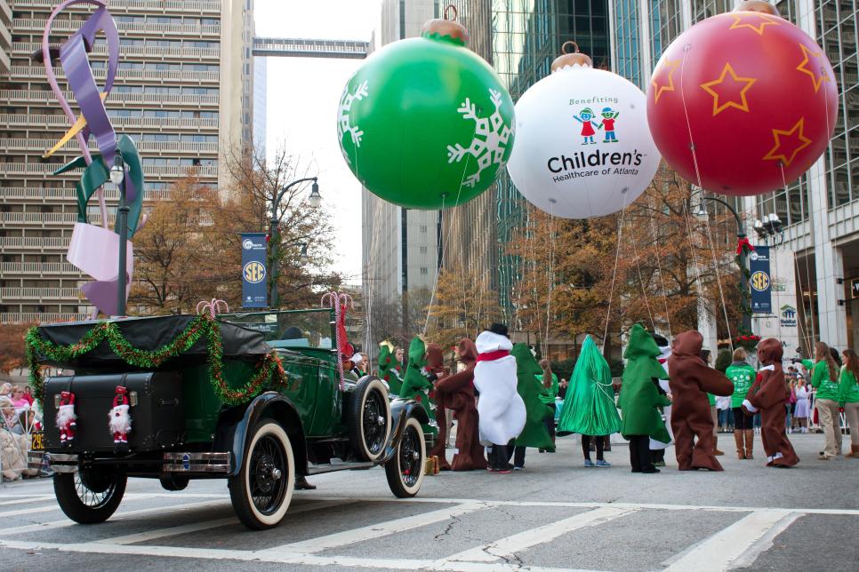 America's Best Christmas Parade Pictures Holidays Travel Channel