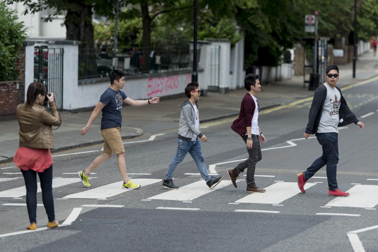 On Abbey Road, the Beatles Made a Crosswalk Famous - Bloomberg