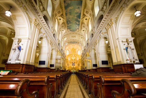 Interior of the Notre-Dame de Qu?bec in Quebec City, Canada