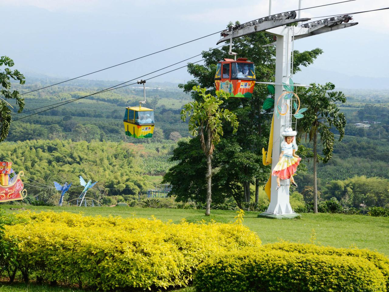 https://travel.home.sndimg.com/content/dam/images/travel/stock/2017/1/25/0/Getty-KavehKazemi-478665851-national-coffee-park-Colombia.jpg.rend.hgtvcom.1280.960.suffix/1491841364592.jpeg