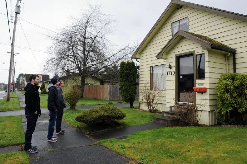<<enter caption here>> on April 5, 2014 in Aberdeen, Washington.
