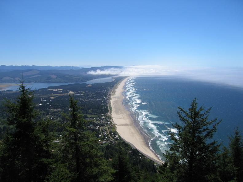 The coastline of Manzanita, Oregon from Neahkanie mountain