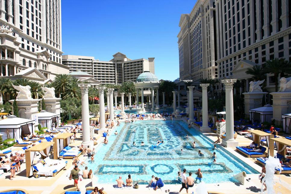 9 Extreme Las Vegas Pools and Parties | Las Vegas Vacation Ideas and ...