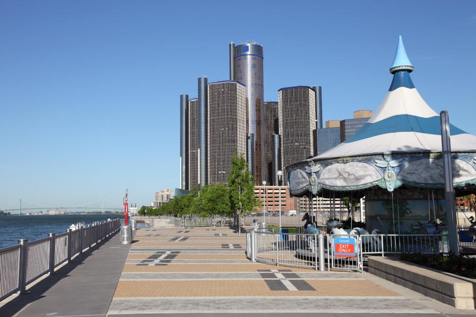 places to visit in detroit michigan with family