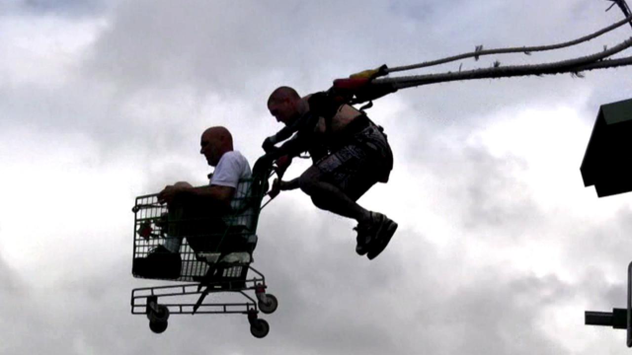 Shopping-Cart Bungee Jump