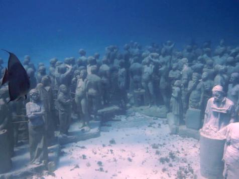 Sculpting Cancun