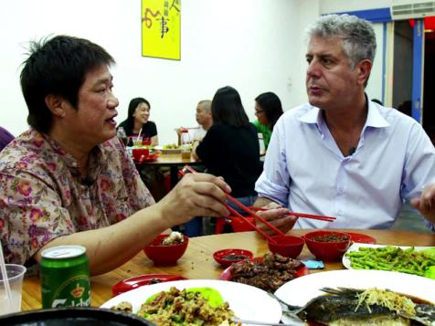 Tony Enjoys Claypot Rice