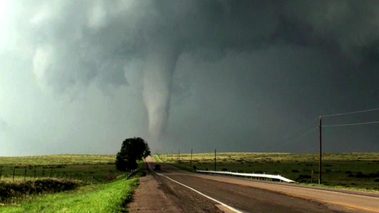 Tornado-Chasers Trapped in Car