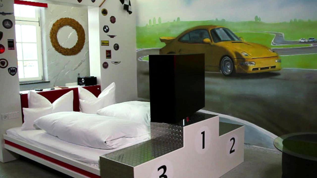 V8 Hotel For Car Fanatics