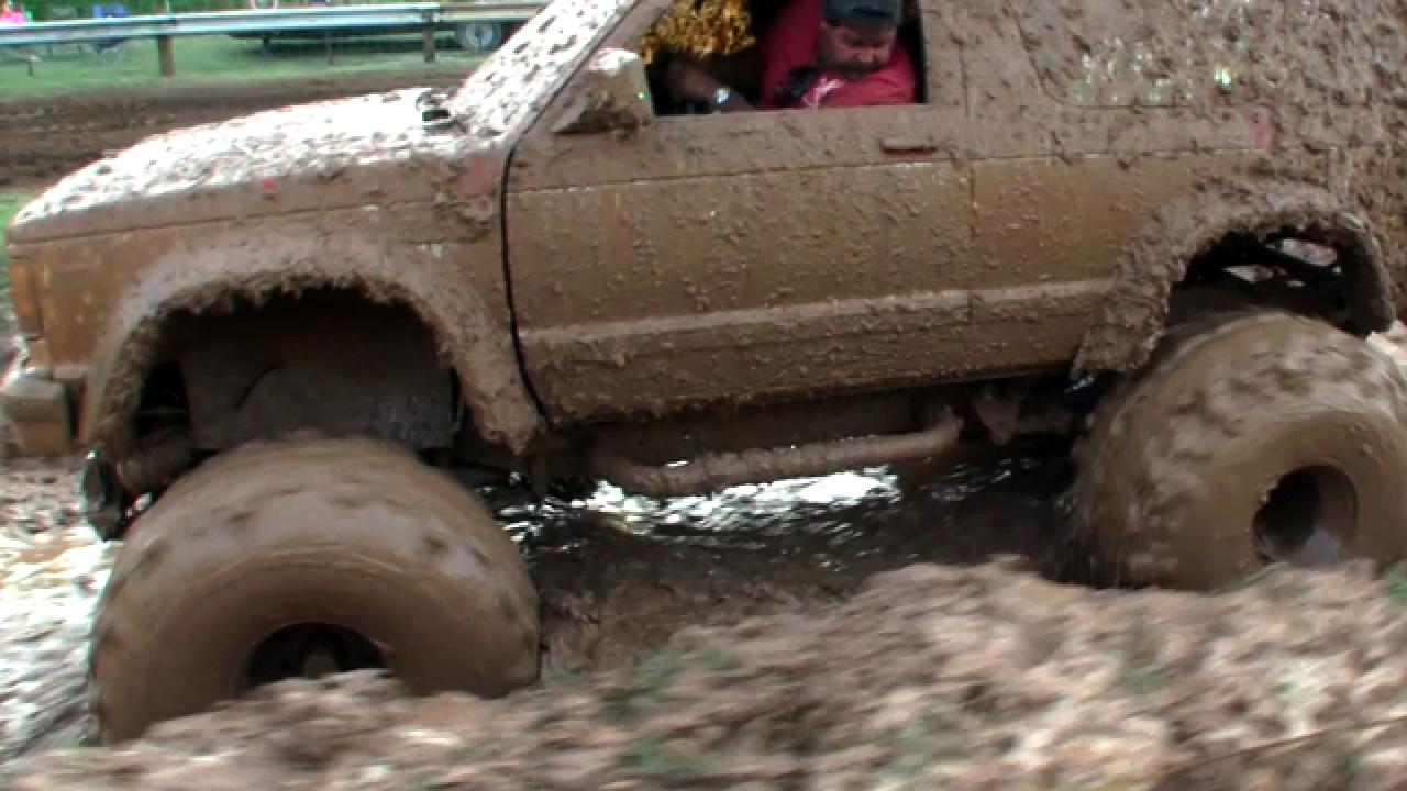 Mud Bogging in Tennessee