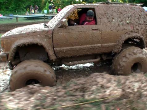 Mud Bogging in Tennessee