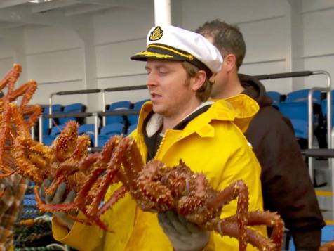 Catching Giant Alaskan King Crabs