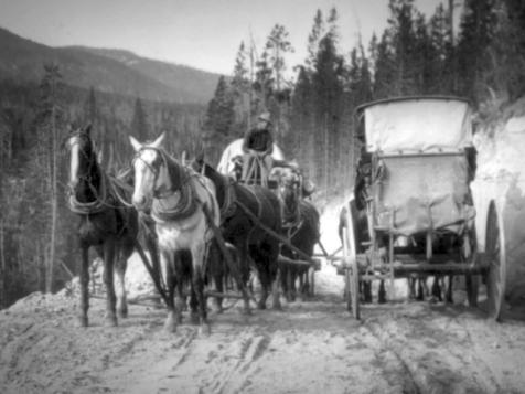 Oregon's Wolf Creek Tavern