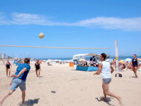 Jack Plays Footvolley